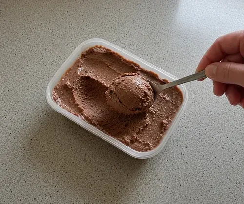 Helado de chocolate cremoso